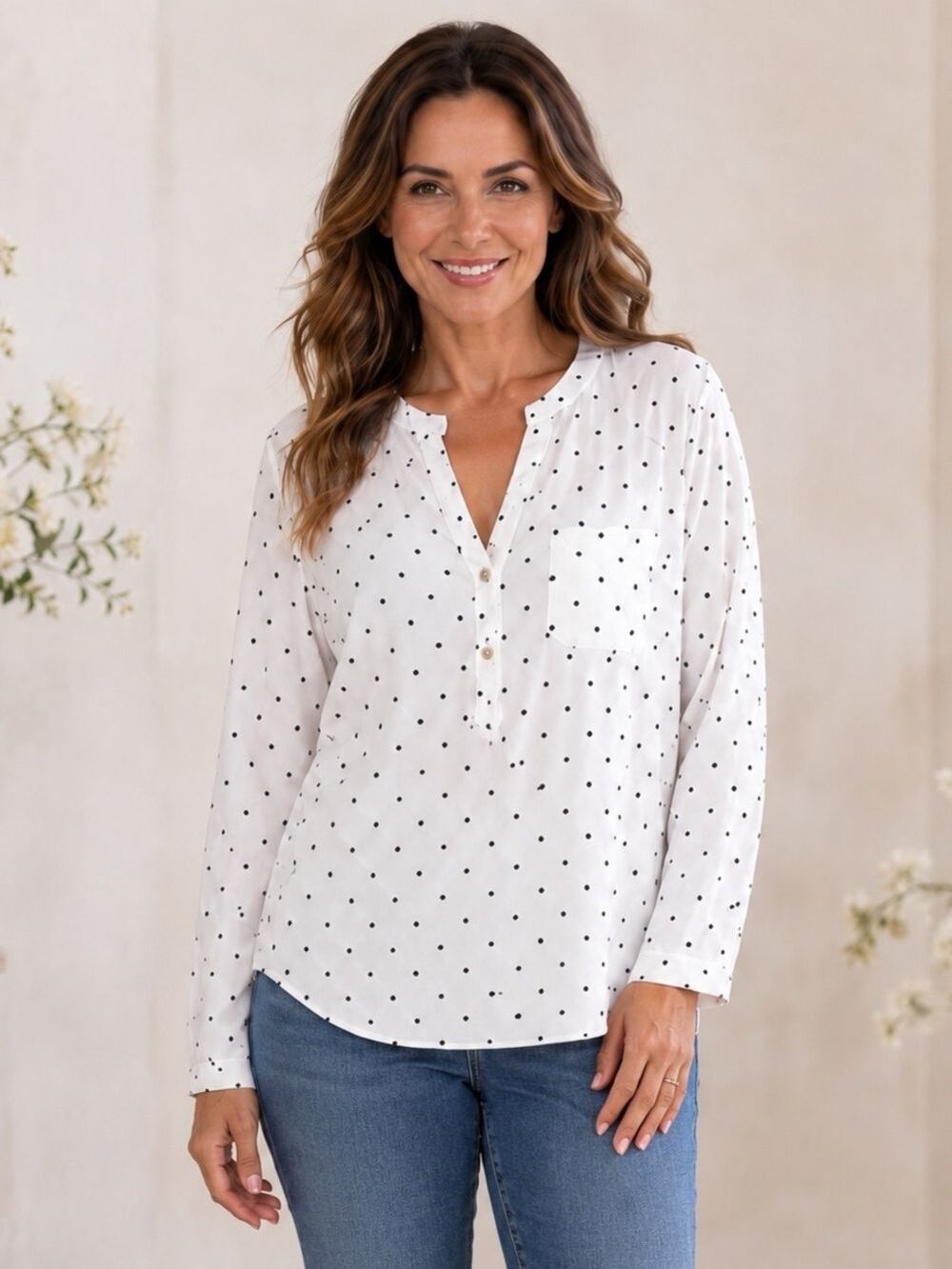 • TROVARÉ White Black Polka Dot Blouse Roll Tab Sleeves 100% Rayon Size M